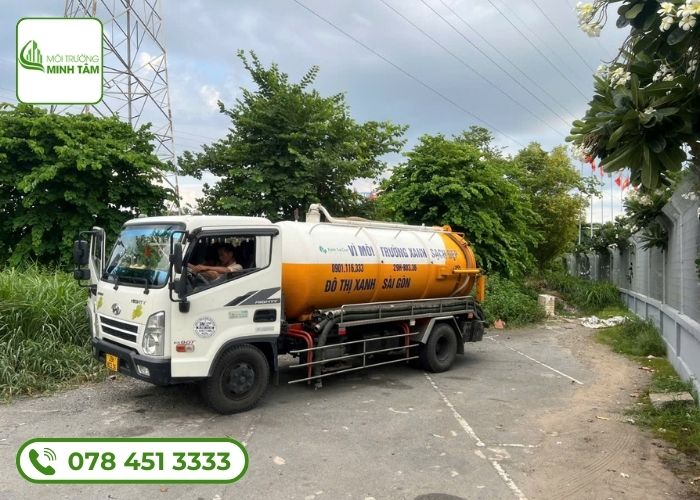Hút bể phốt tại Ba Vì giá rẻ, gọi có mặt trong 30 phút 21 Dịch vụ hút bể phốt tại Ba Vì Môi Trường Minh Tâm (8)