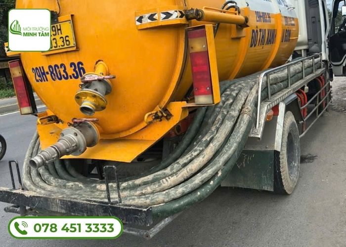 Hút bể phốt tại Ba Vì giá rẻ, gọi có mặt trong 30 phút 22 Dịch vụ hút bể phốt tại Ba Vì Môi Trường Minh Tâm (9)