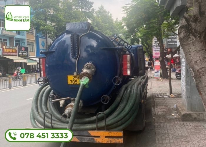 Hút bể phốt tại Mê Linh - Đội xe chuyên dụng Minh Tâm 22 Dịch vụ hút bể phốt tại Mê Linh Môi Trường Minh Tâm (8)