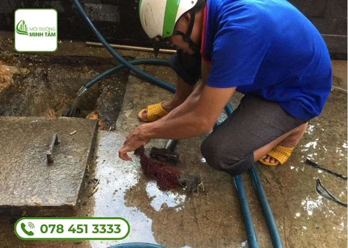 Thông Tắc Cống Tại Điện Biên - Hỗ Trợ 24/7 Giá 299K 19 Thông tắc cống tại Điện Biên Môi Trường Minh Tâm-truong-minh-tam-4