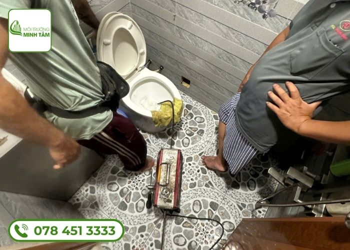 Thông tắc bồn cầu tại Yên Bái Môi Trường Minh Tâm (6)