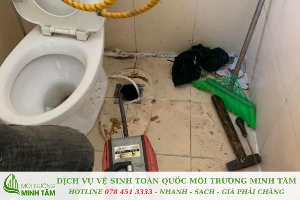 Thông tắc bồn cầu tại Đan Phượng – Dịch vụ uy tín, có mặt sau 15 phút 8 Thông tắc bồn cầu tại Đan Phượng – Dịch vụ uy tín, có mặt sau 15 phút