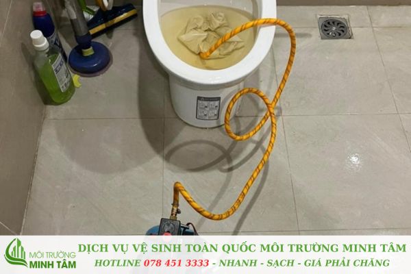 Thông tắc bồn cầu tại Mê Linh – Dịch vụ uy tín, giá rẻ, có mặt sau 15 phút! 8 Thông tắc bồn cầu tại Mê Linh – Dịch vụ uy tín, giá rẻ, có mặt sau 15 phút!