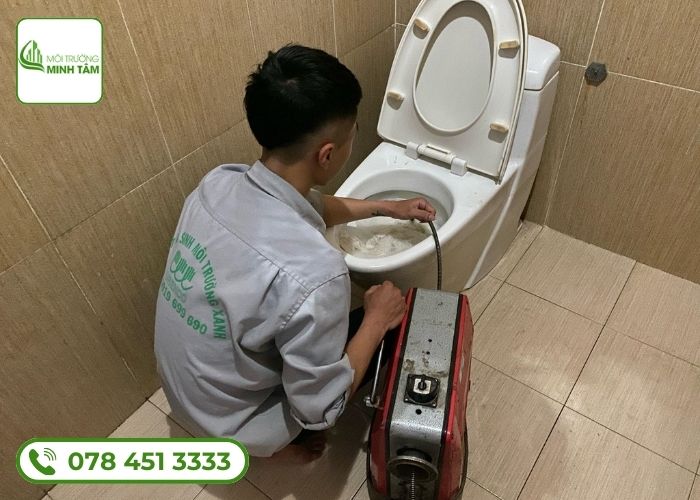 Hút hầm cầu tại Vĩnh Long uy tín, giá rẻ - Báo Giá 2025 18 Dịch vụ hút hầm cầu tại Vĩnh Long Môi Trường Minh Tâm (7)