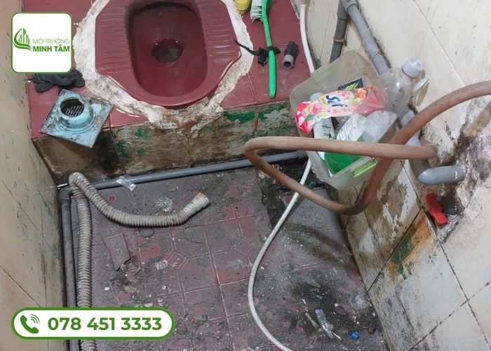 Thông bồn cầu nghẹt tại Kon Tum Môi Trường Minh Tâm (8)