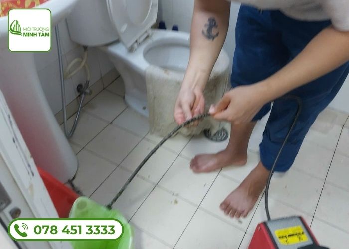 Thông bồn cầu nghẹt tại Đắk Nông 24/7, Giá chỉ 100K 24 Thông bồn cầu nghẹt tại Đắk Nông Môi Trường Minh Tâm (5)