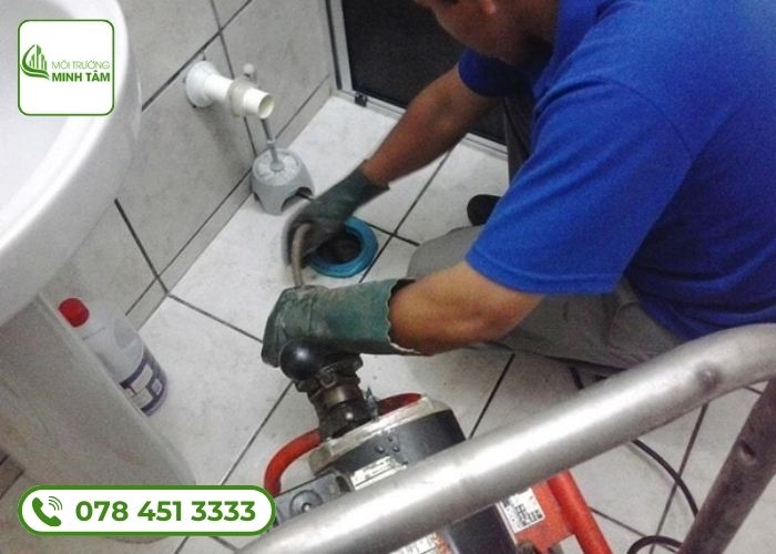 Dịch vụ thông cống nghẹt tại Cần Đước - Môi Trường Minh Tâm (2)
