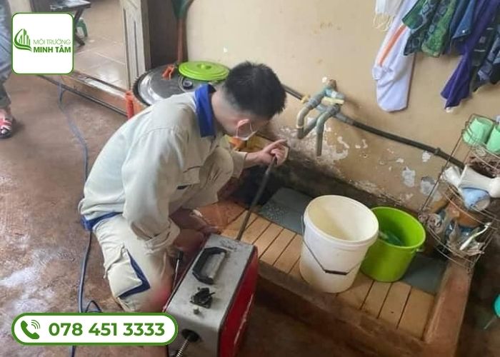 Dịch vụ thông cống nghẹt tại Chơn Thành - Môi Trường Minh Tâm (2)