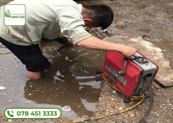 Dịch vụ thông cống nghẹt tại Thạnh Hóa - Môi Trường Minh Tâm (4)