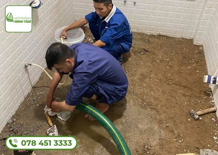 Hút hầm cầu tại Bình Đại【Chỉ từ 299 .000đ/Xe】BH 6 Năm 13 Hút hầm cầu tại Bình Đại Môi Trường Minh Tâm (2)