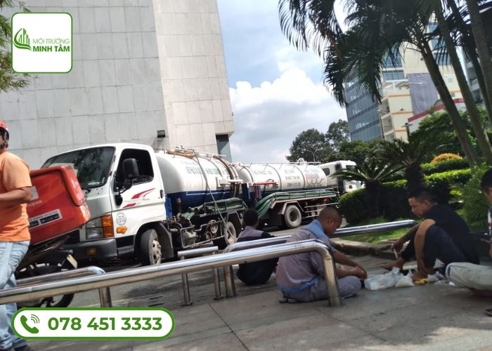 Hút hầm cầu tại Giồng Trôm Môi Trường Minh Tâm (7)