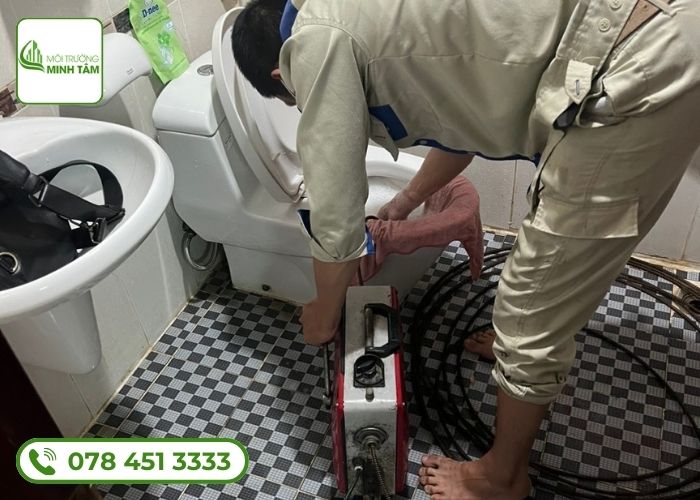 Thông bồn cầu nghẹt tại Kiến Tường - nhanh chóng, uy tín & giá rẻ 10 Dịch vụ thông bồn cầu nghẹt tại Kiến Tường - Môi Trường Minh Tâm (4)
