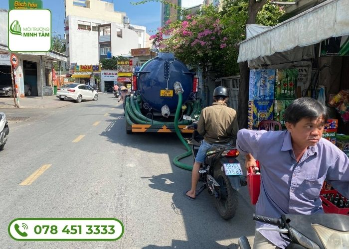 Dịch vụ hút hầm cầu tại Di Linh – Có mặt nhanh, xử lý sạch triệt để 9 hut-ham-cau-tai-di-linh-3