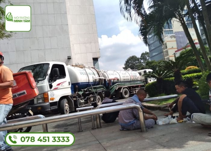 Dịch vụ hút hầm cầu huyện Thới Bình đang cung cấp