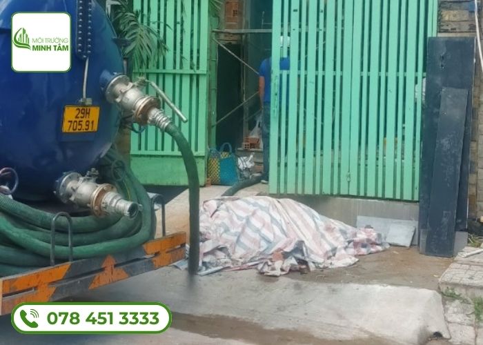 Dịch vụ hút hầm cầu tại Trần Văn Thời – Môi Trường Minh Tâm cung cấp nhiều giải pháp vệ sinh