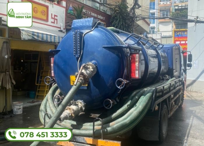Quy trình làm việc chuyên nghiệp của Môi Trường Minh Tâm khi thực hiện dịch vụ hút hầm cầu tại Tri Tôn
