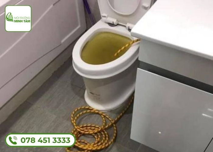 Dịch vụ thông bồn cầu nghẹt tại Cầu Kè, Trà Vinh của Môi Trường Minh Tâm