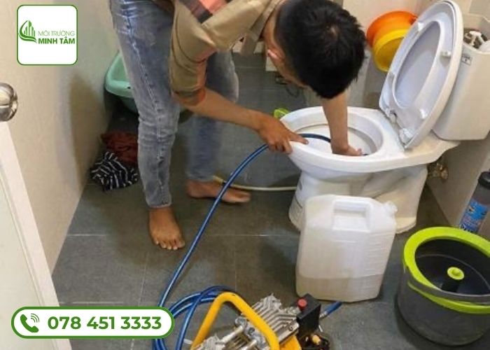 Điểm mạnh của dịch vụ thông bồn cầu nghẹt tại Chợ Mới của Minh Tâm