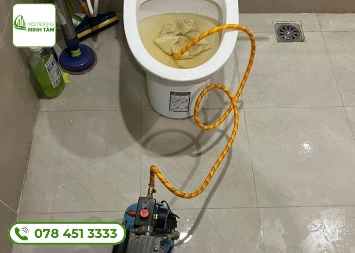 Dịch vụ Thông bồn cầu nghẹt tại Phú Tân [An Giang]