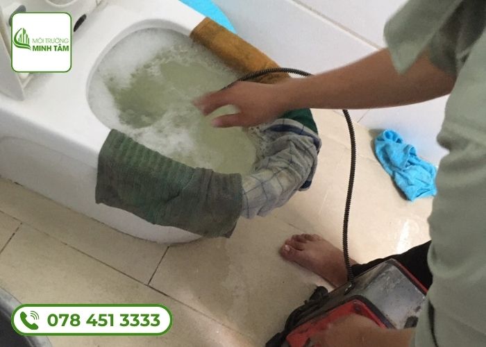 Chi phí dịch vụ thông bồn cầu nghẹt tại Tịnh Biên