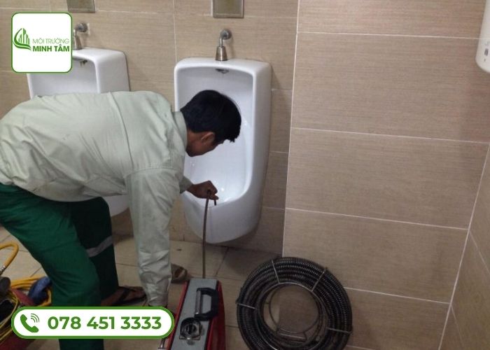 Dịch vụ thông bồn cầu nghẹt tại Tịnh Biên của Minh Tâm