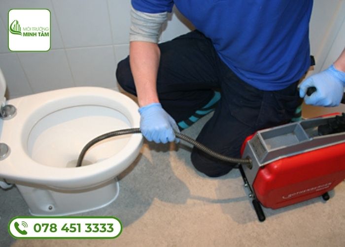 Thông bồn cầu nghẹt tại Trần Văn Thời