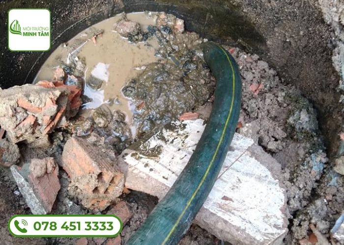 Hút hầm cầu tại Can Lộc, Hà Tĩnh – Hút sạch nhanh, giá báo trước 9 hút hầm cầu tại Can Lộc-3