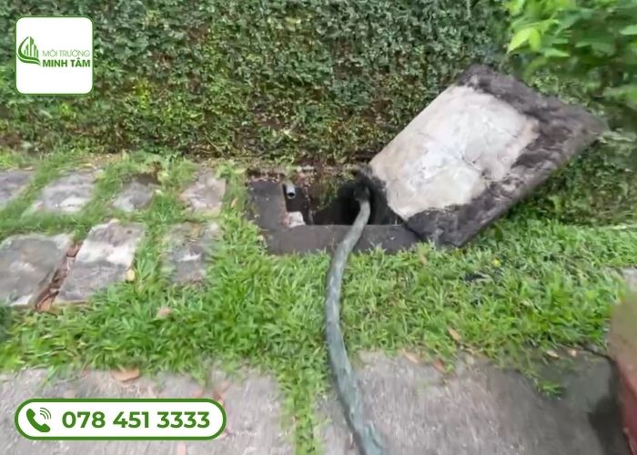 Hút hầm cầu tại Lý Sơn - Đảo Xa Vẫn Phục Vụ 12 hut-ham-cau-tai-ly-son 4