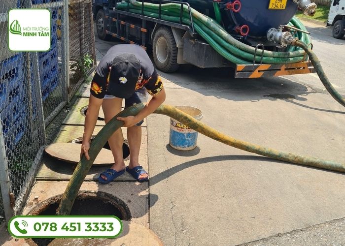 Hút hầm cầu tại Pleiku – Giá 100k, có mặt 30 phút 12 hut-ham-cau-tai-pleiku 5