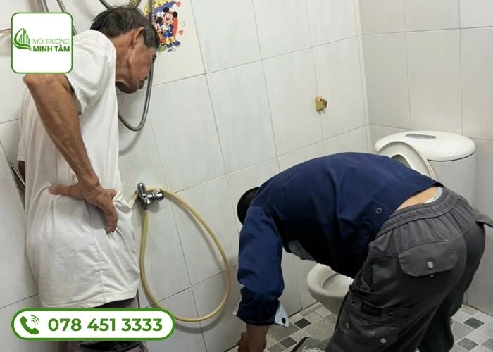 Thông bồn cầu tại Chà Bồng chất lượng song hành uy tín