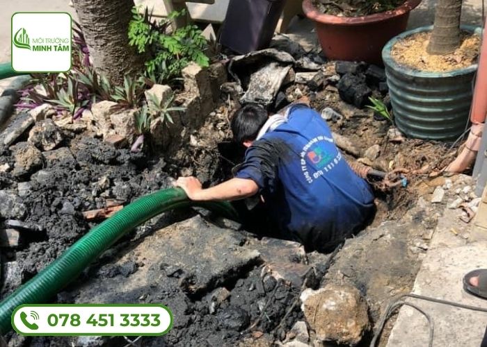 hút hầm cầu tại Ia H'Drai-3