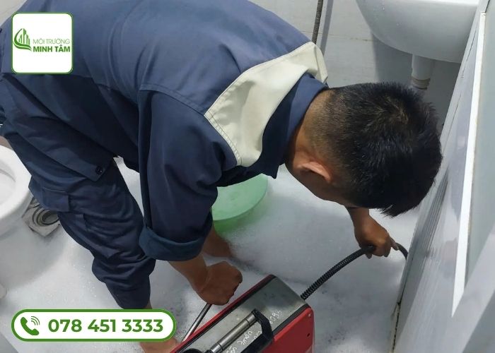 thông cống nghẹt tại Tu Mơ Rông-4