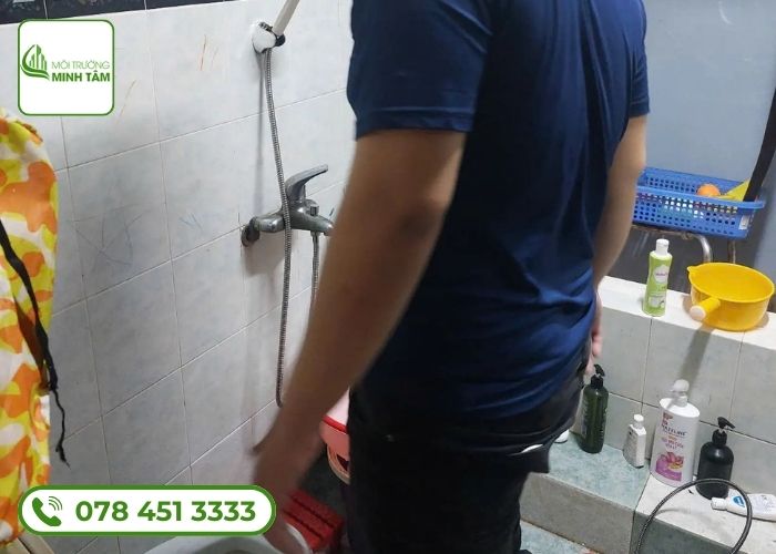 Thông cống nghẹt tại Đăk Glei, Kon Tum - Máy hiện đại, thông nhanh 10 thong-cong-nghet-tai-dak-glei 4