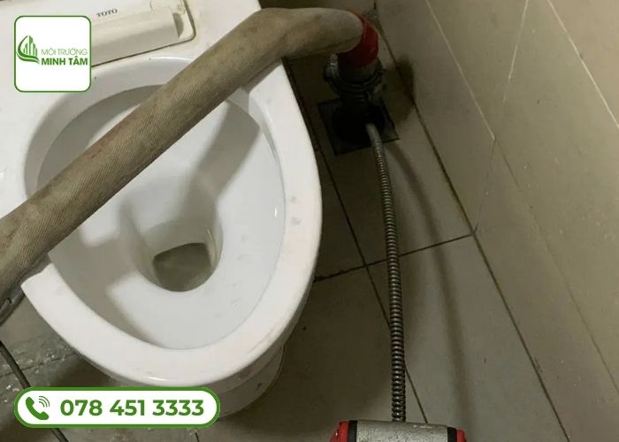 Thông cống nghẹt phường Xóm Chiếu, Quận 4 - Có mặt sau 15P 14 thong-cong-nghet-phuong-xom-chieu 6