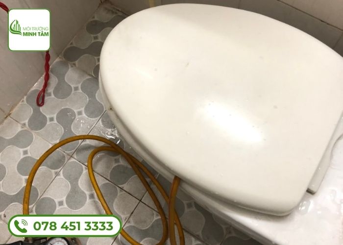 Thông tắc bồn cầu tại Thanh Sơn, Phú Thọ - Dụng Cụ Hiện Đại, Bảo Vệ Bồn Cầu 10 thong-tac-bon-cau-tai-thanh-son 2