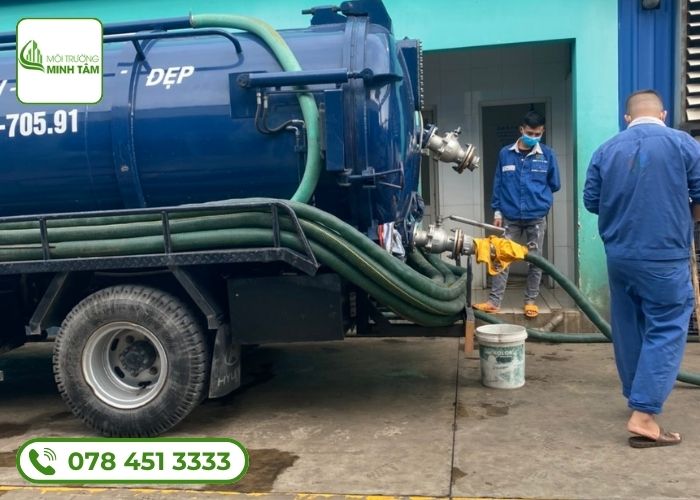 Hút bể phốt tại thị xã Thuận Thành, Bắc Ninh - Giá tốt, có mặt ngay 13 hut-be-phot-tai-thi-xa-thuan-thanh (2)