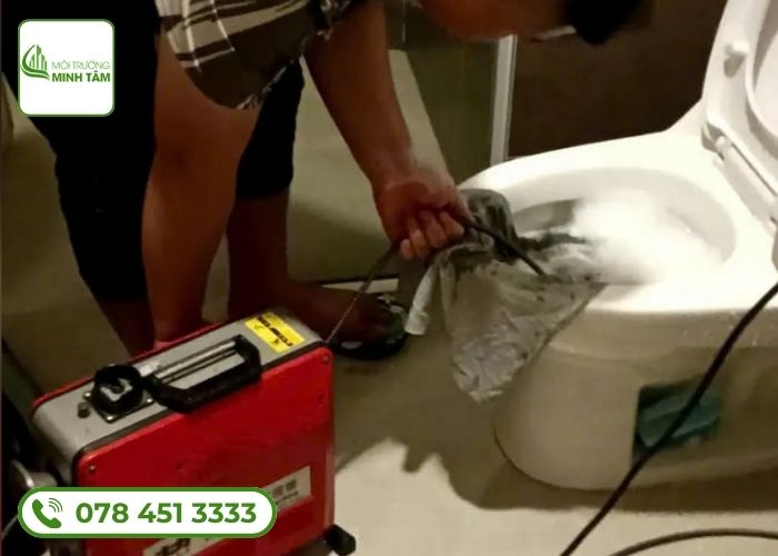 Thông tắc bồn cầu tại Gia Bình, Bắc Ninh - Nhanh gọn, chuyên nghiệp 18 thong-tac-bon-cau-tai-gia-binh (8)