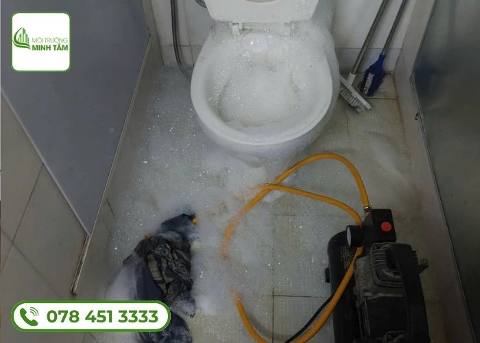 Thông tắc bồn cầu tại Gia Bình, Bắc Ninh - Nhanh gọn, chuyên nghiệp 19 thong-tac-bon-cau-tai-gia-binh (9)