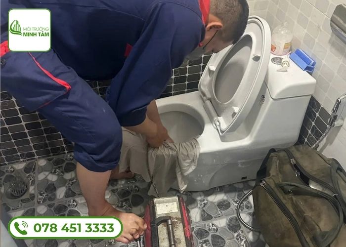 Thông tắc bồn cầu tại Lương Tài, Bắc Ninh - Hút sạch 100%, giá rẻ 10 thong-tac-bon-cau-tai-luong-tai
