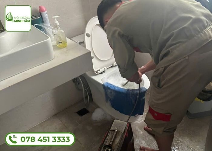 Thông bồn cầu nghẹt phường Bến Nghé, Quận 1 - Đảm bảo sạch, giá ưu đãi 8 thong-bon-cau-nghet-phuong-ben-nghe