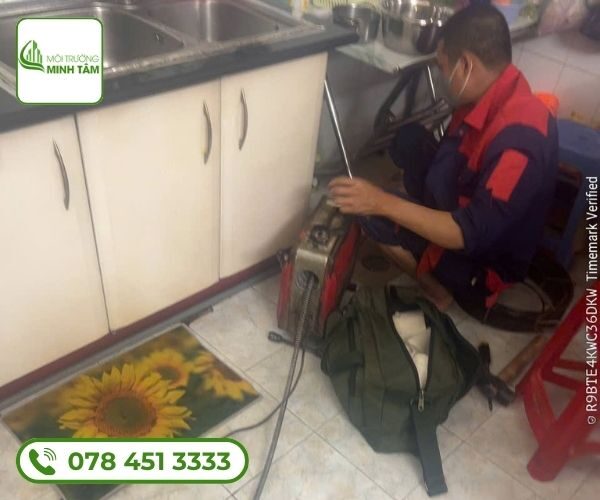 Thông cống nghẹt Phường 9, Quận 4 – Cam kết sạch trong 30 phút 12 thong-cong-nghet-phuong-9-quan-4 (3)