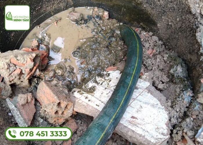 Hút hầm cầu phường Thạnh Lộc, Quận 12 – Hết mùi ngay trong ngày 11 hut-ham-cau-phuong-thanh-loc